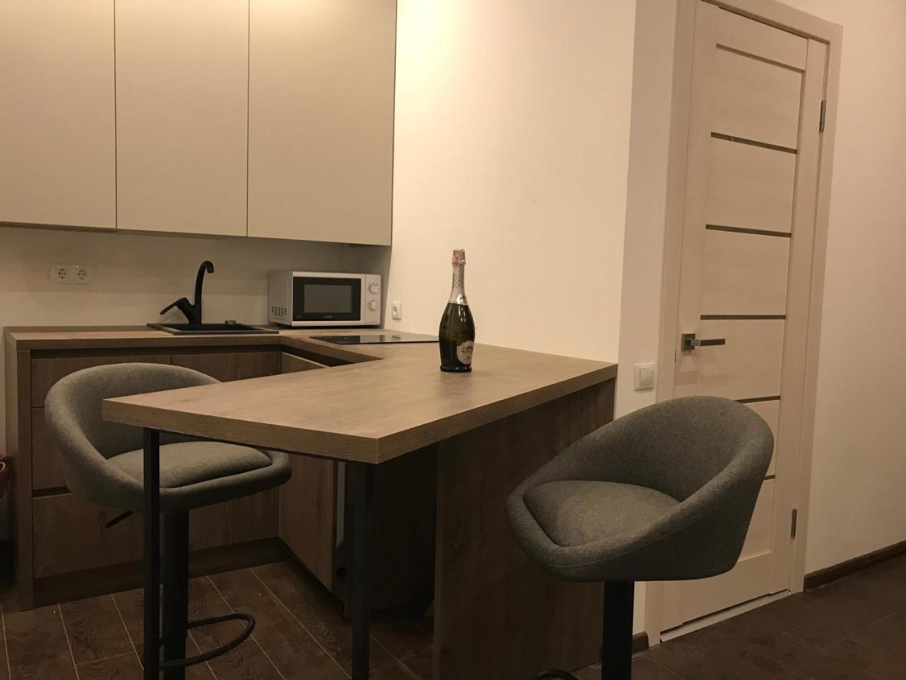 Vip Apartment Ploscha Rynok Lviv Buitenkant foto